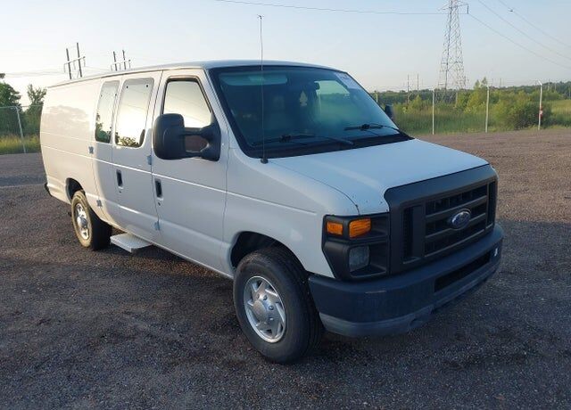 2011 FORD E-350