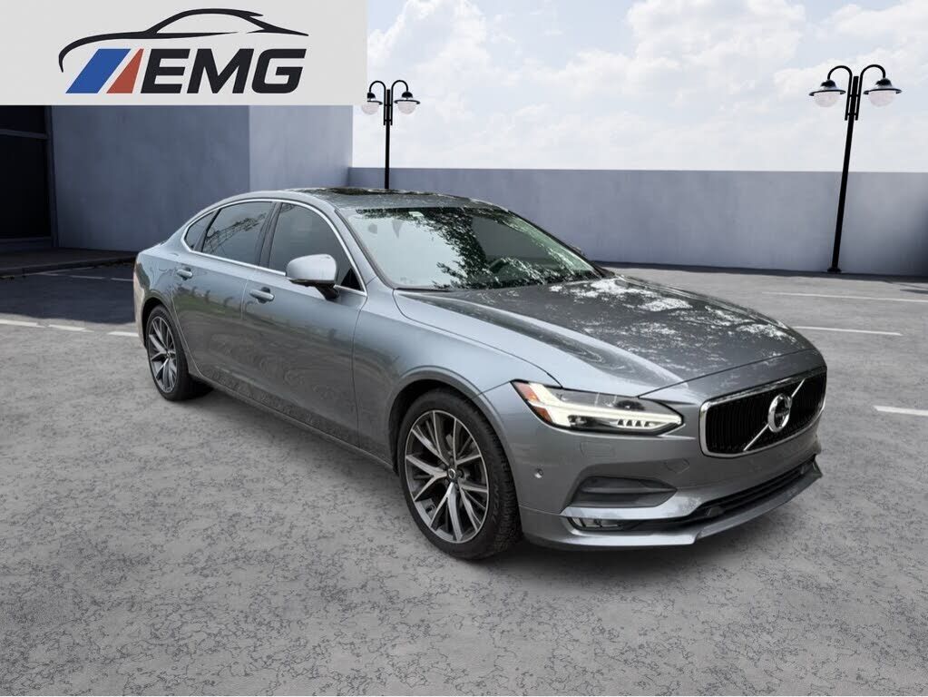 2018 VOLVO S90