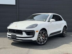 2023 PORSCHE Macan
