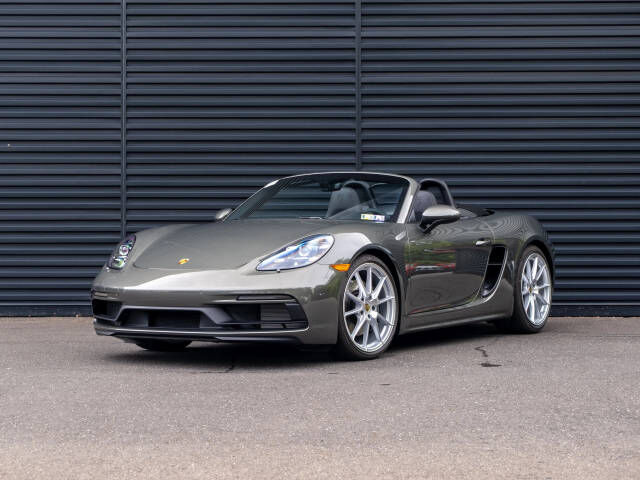2025 PORSCHE 718