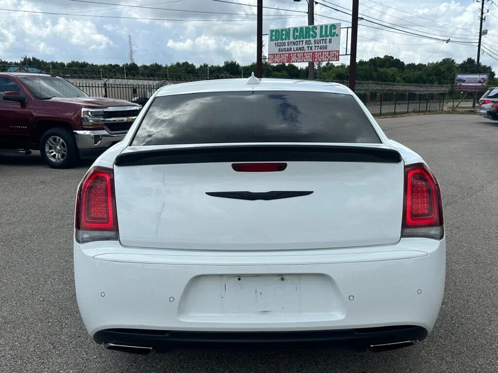 2017 CHRYSLER 300