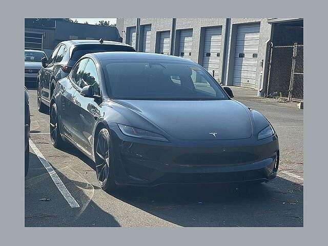 2025 TESLA Model 3