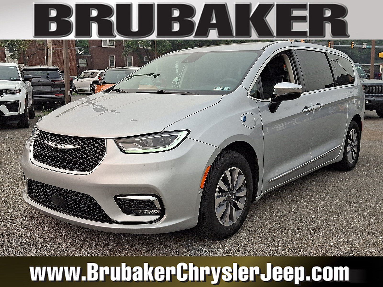 2023 CHRYSLER Pacifica