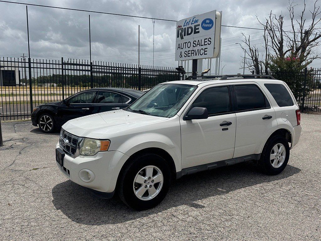 2011 FORD Escape
