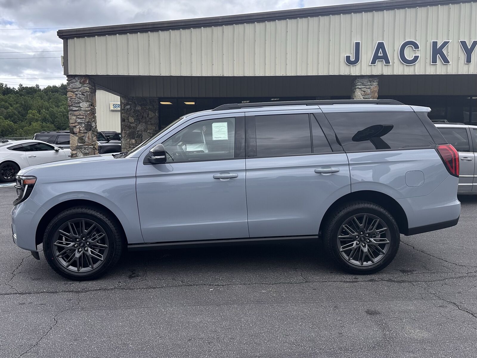2027 FORD Expedition