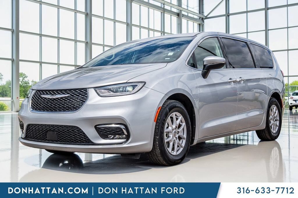 2023 CHRYSLER Pacifica