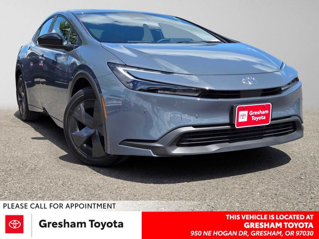 2024 TOYOTA PRIUS