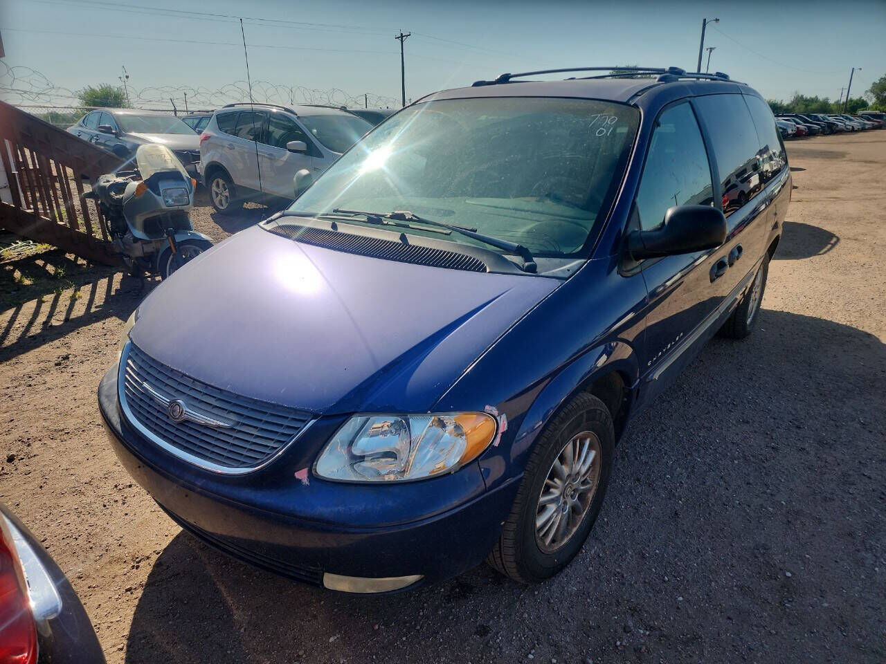 2001 CHRYSLER Town and Country