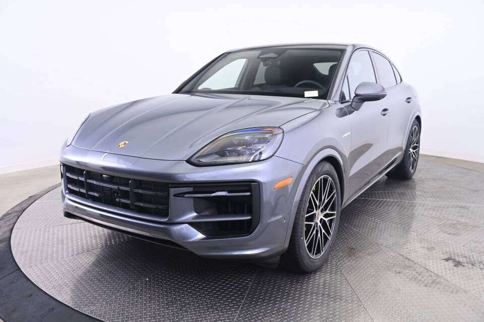 2026 PORSCHE Cayenne