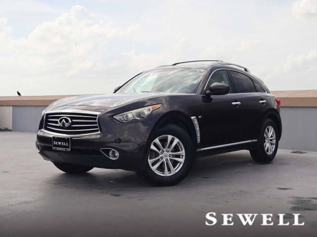 2015 INFINITI QX70