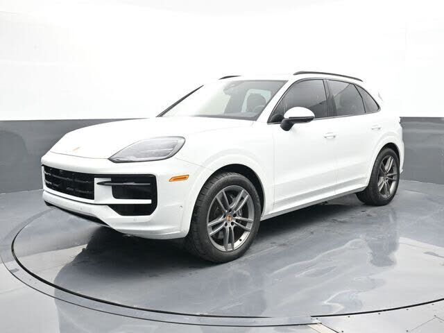 2025 PORSCHE Cayenne