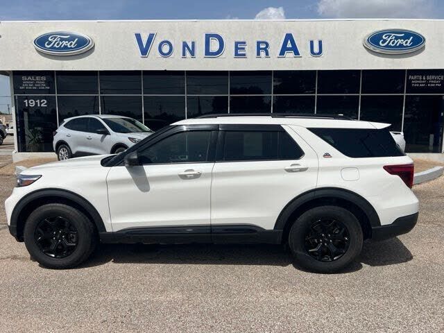 2022 FORD Explorer
