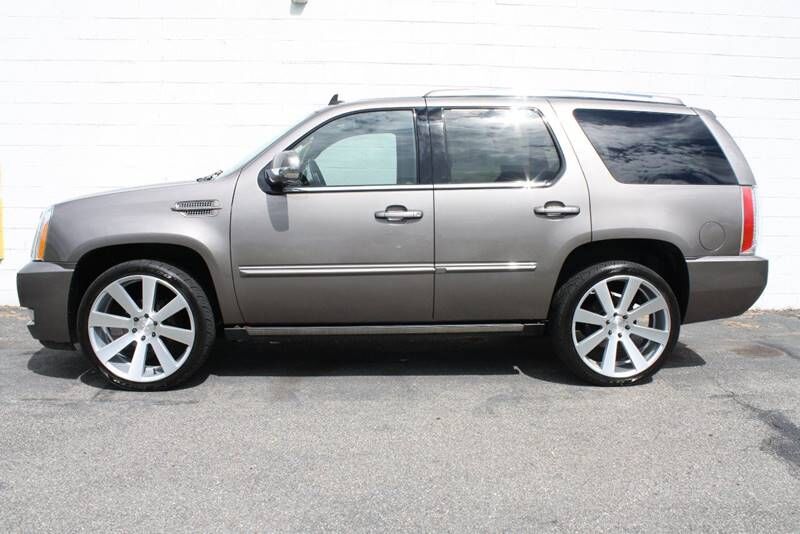 2012 CADILLAC Escalade