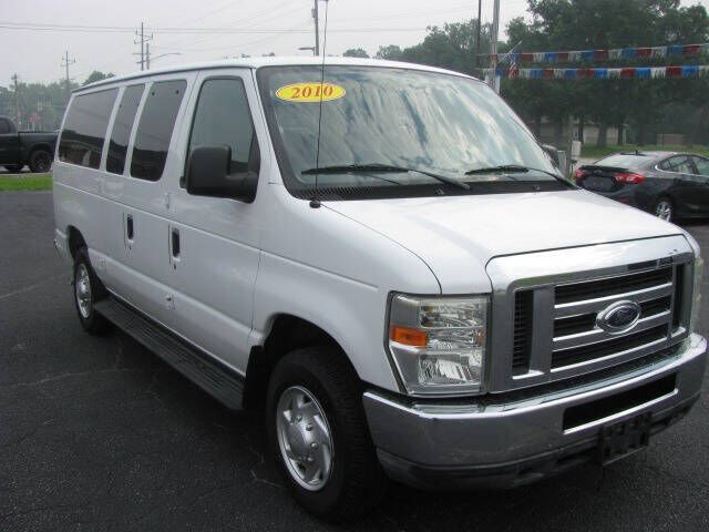 2010 FORD E-350