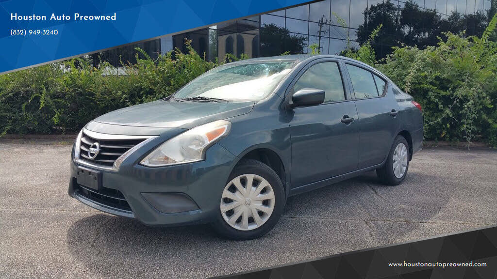 2016 NISSAN Versa
