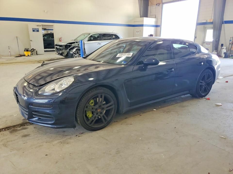 2015 PORSCHE Panamera
