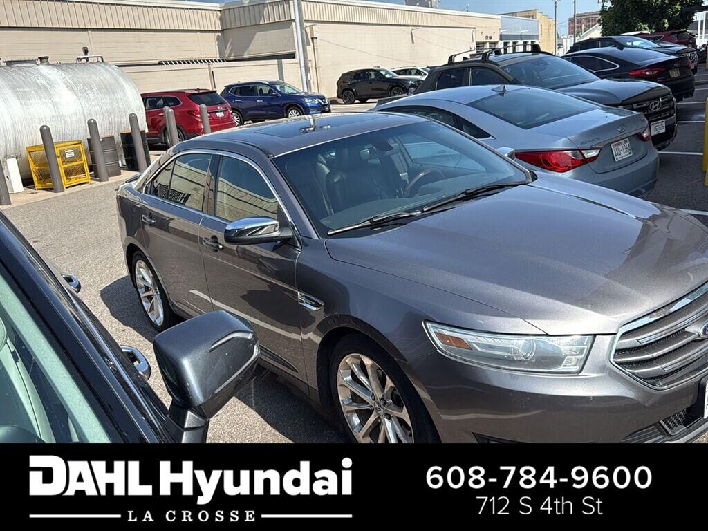 2013 FORD Taurus