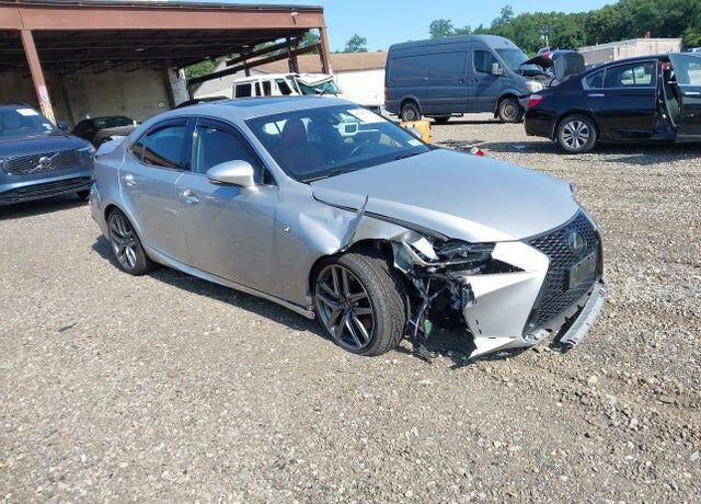 2019 LEXUS IS