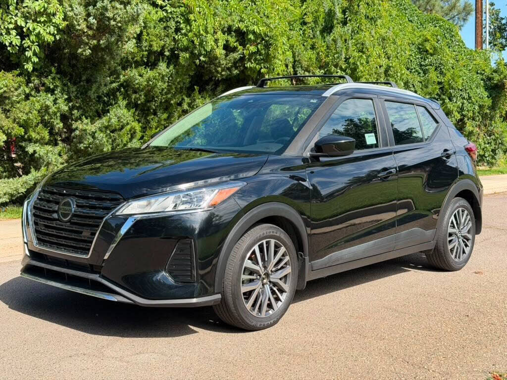 2023 NISSAN Kicks