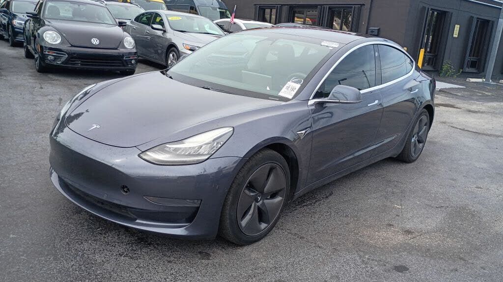 2020 TESLA Model 3