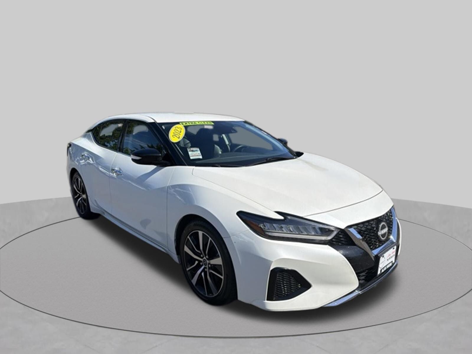 2023 NISSAN Maxima