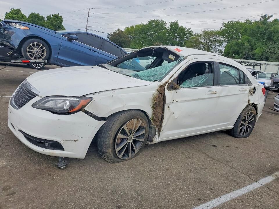 2013 CHRYSLER 200
