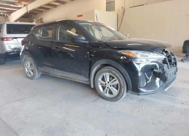 2023 NISSAN Kicks