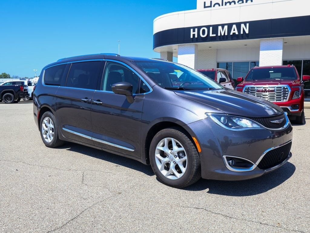 2017 CHRYSLER Pacifica