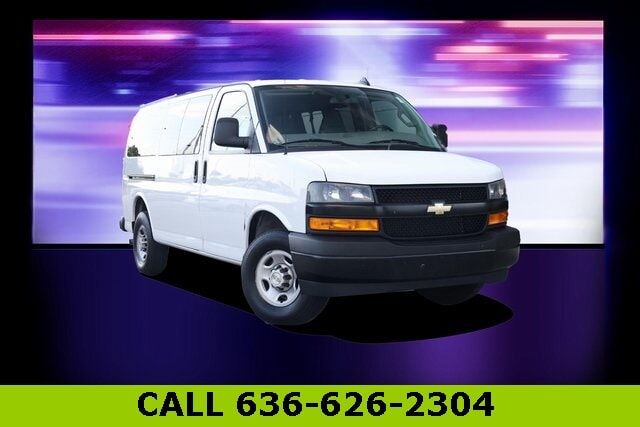 2023 CHEVROLET Express