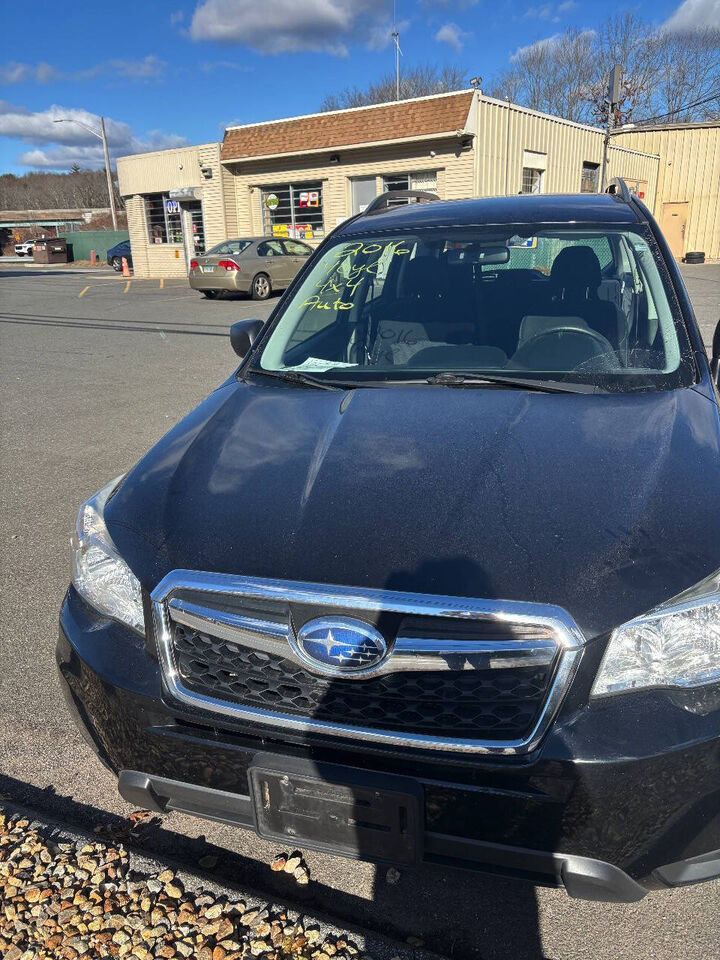 2016 SUBARU Forester