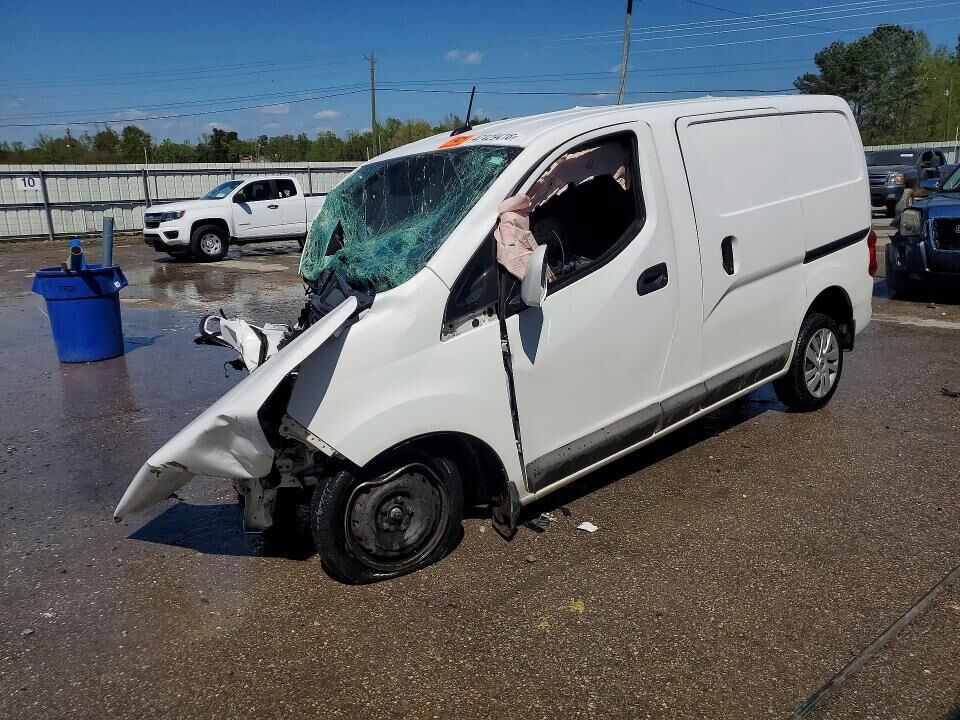 2017 NISSAN NV200