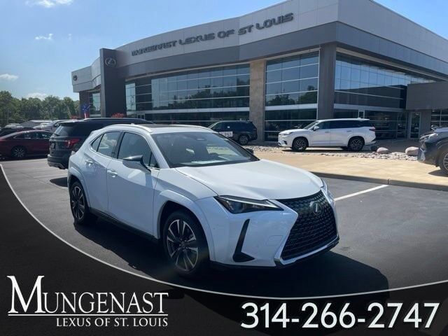 2026 LEXUS UX