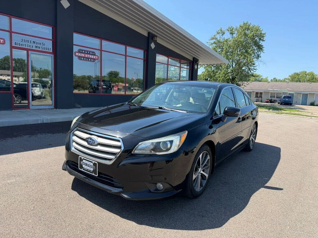 2017 SUBARU Legacy