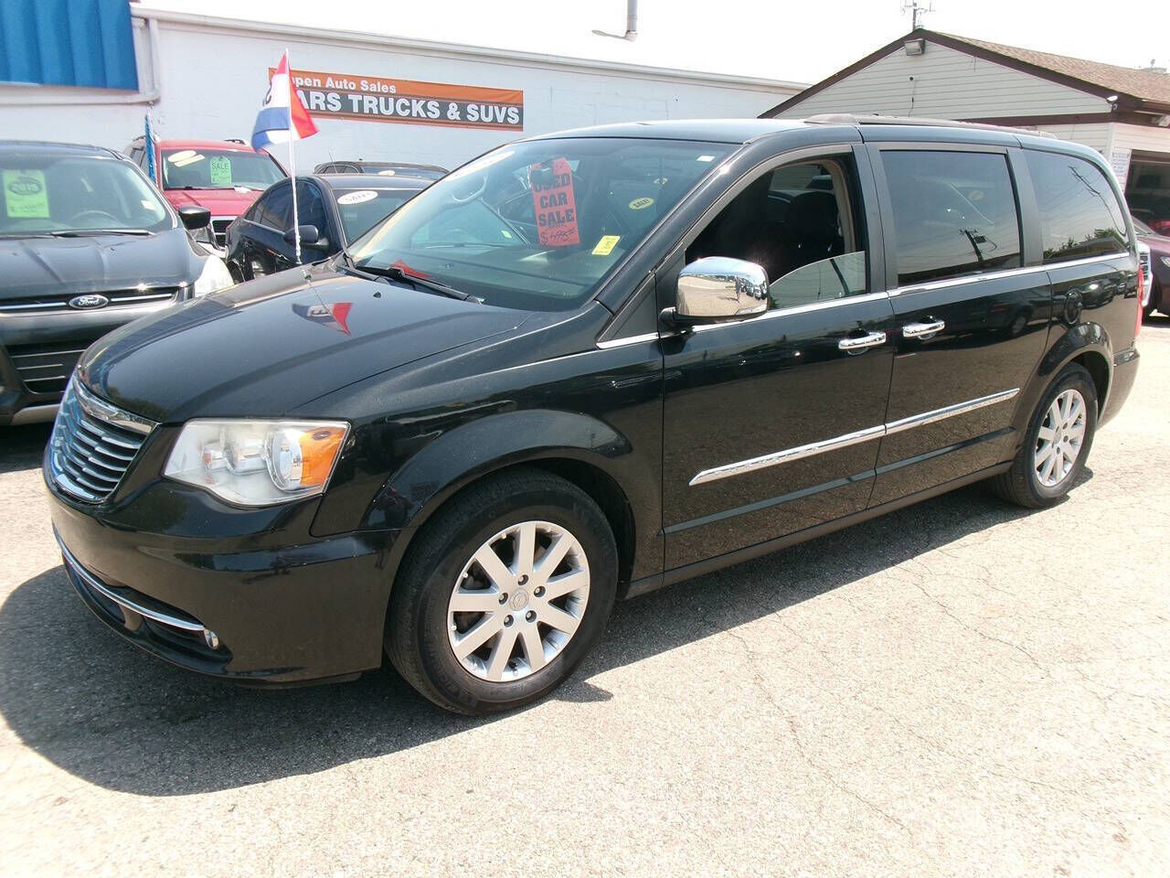 2012 CHRYSLER Town and Country