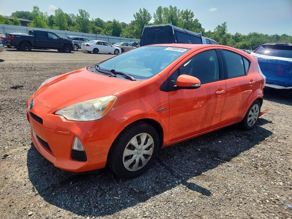 2013 TOYOTA Prius