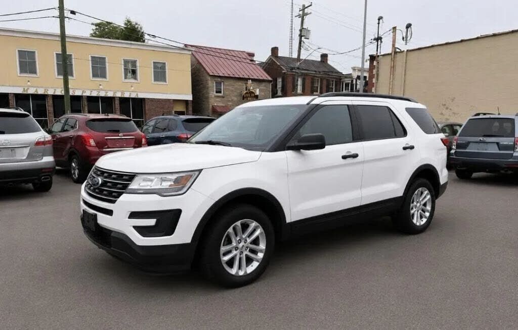 2017 FORD Explorer