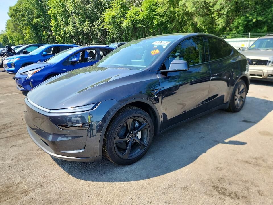 2026 TESLA Model Y