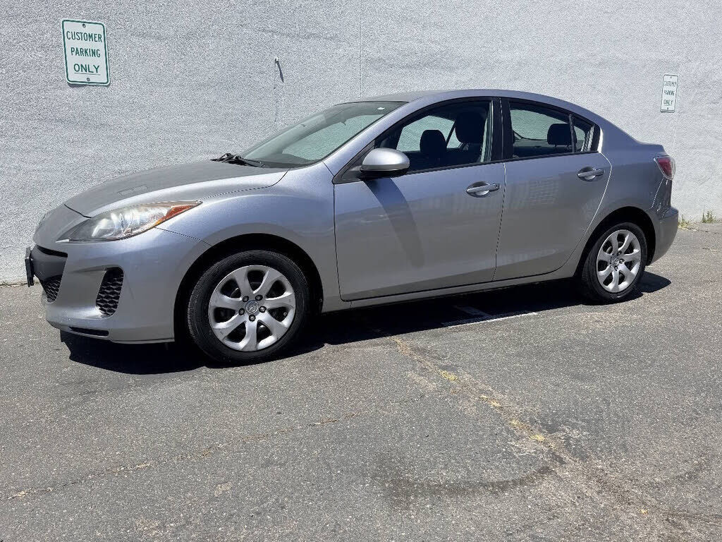 2013 MAZDA Mazda3