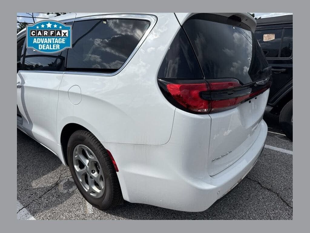2024 CHRYSLER Pacifica