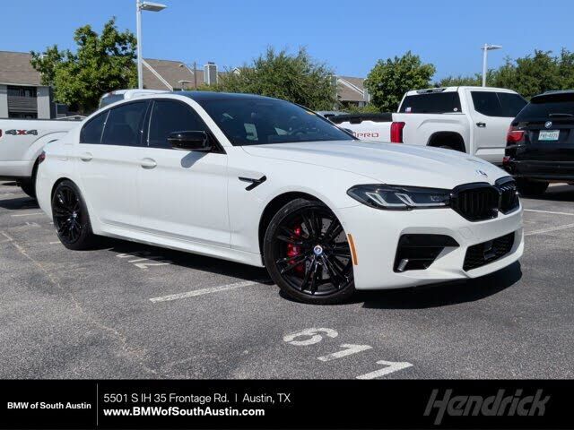 2022 BMW M5
