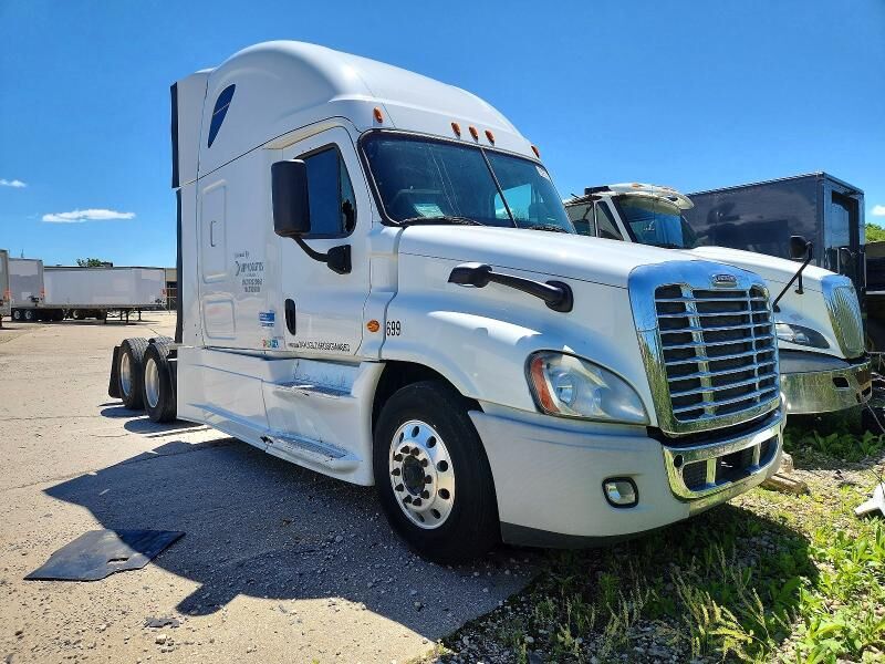 2016 FREIGHTLINER Cascadia