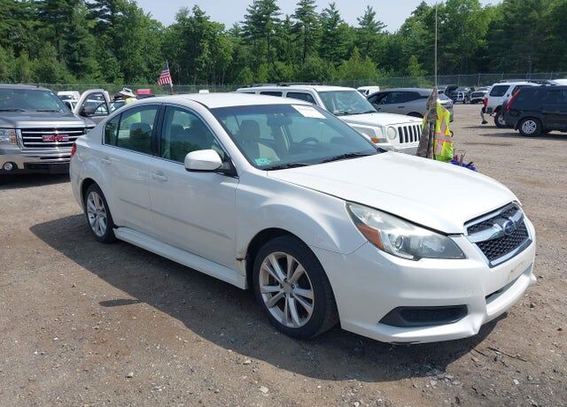 2013 SUBARU Legacy