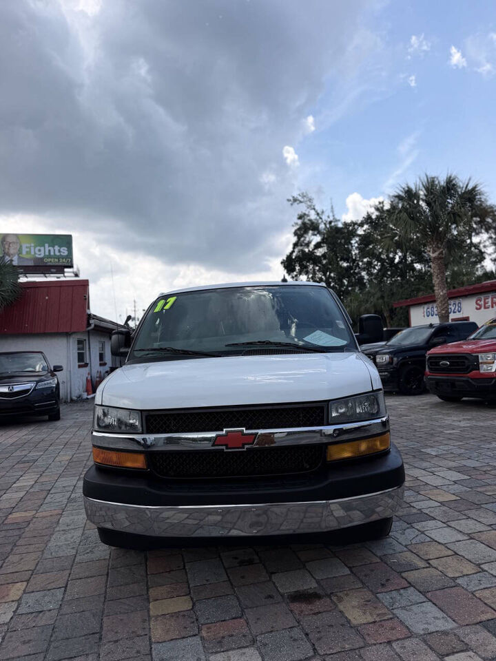 2017 CHEVROLET Express