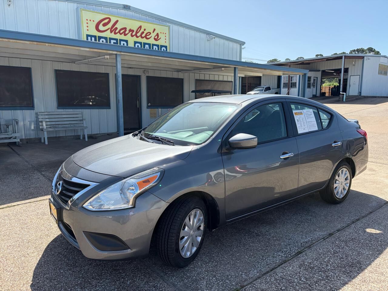 2017 NISSAN Versa