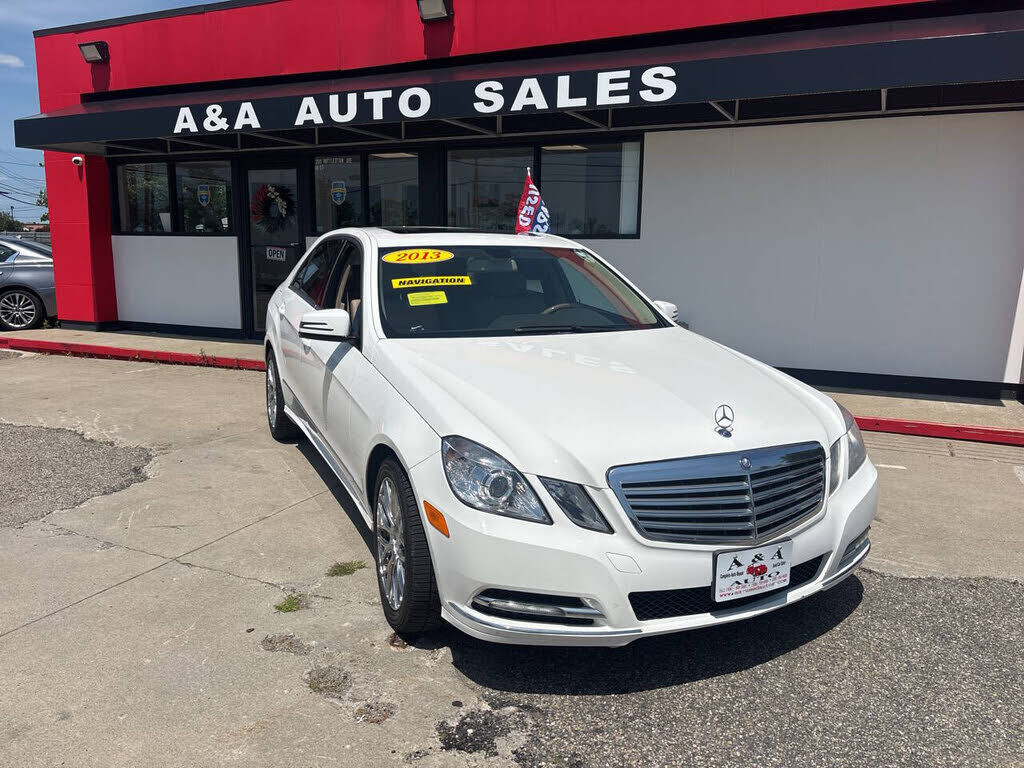2013 MERCEDES-BENZ E-Class