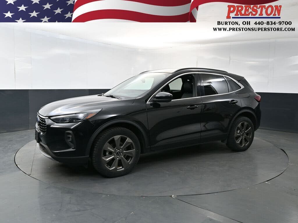 2024 FORD Escape