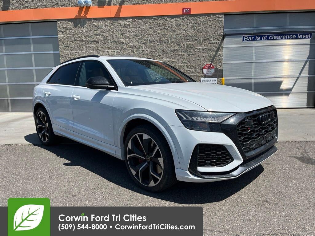 2023 AUDI RS Q8