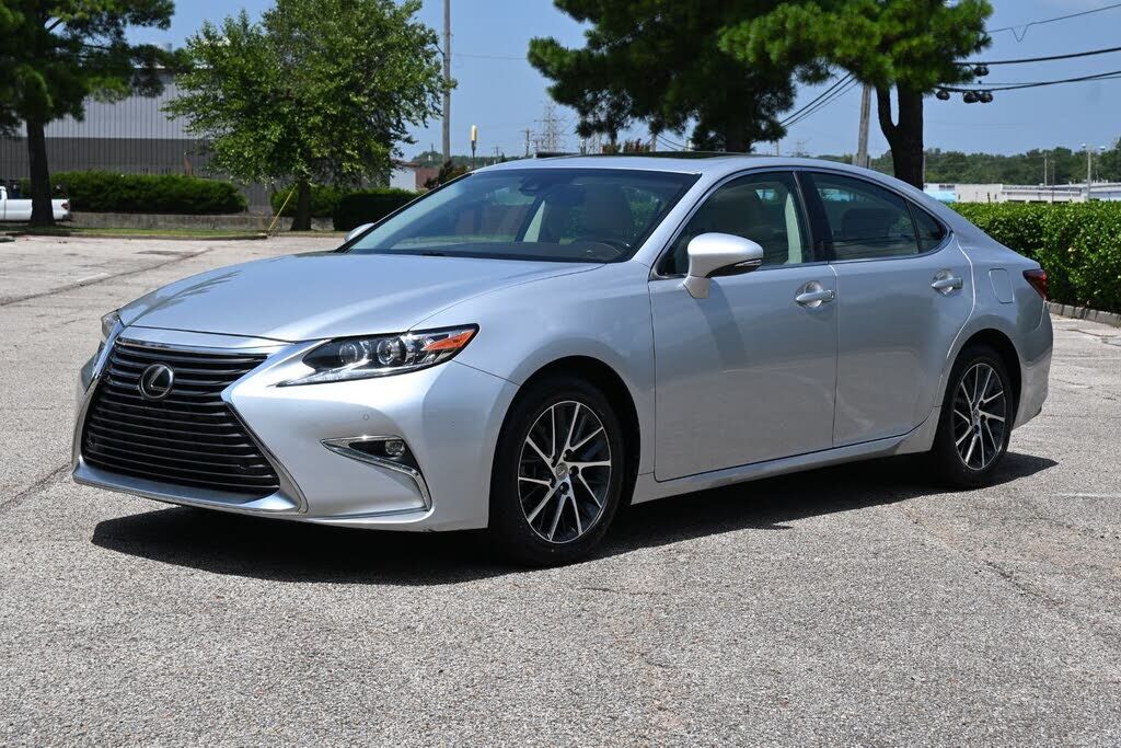 2016 LEXUS ES