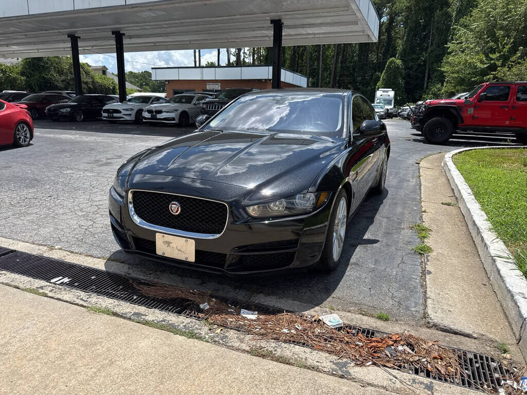 2019 JAGUAR XE