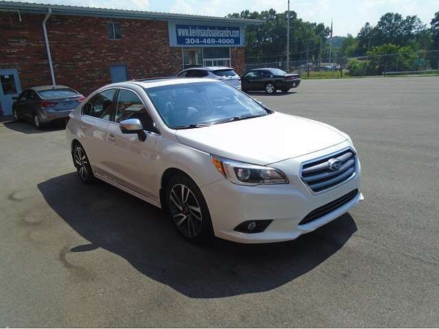 2017 SUBARU Legacy
